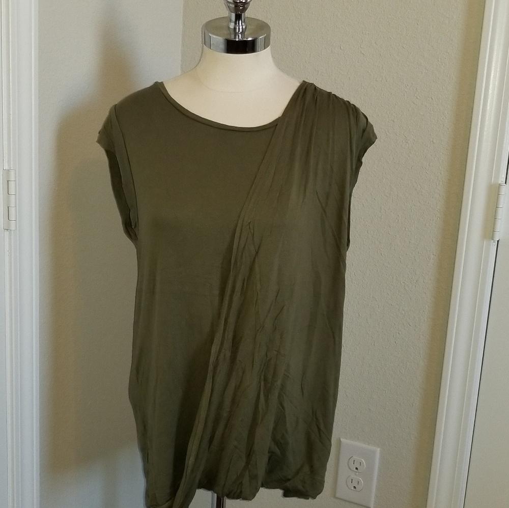 Women's Sleeveless Wrap Top